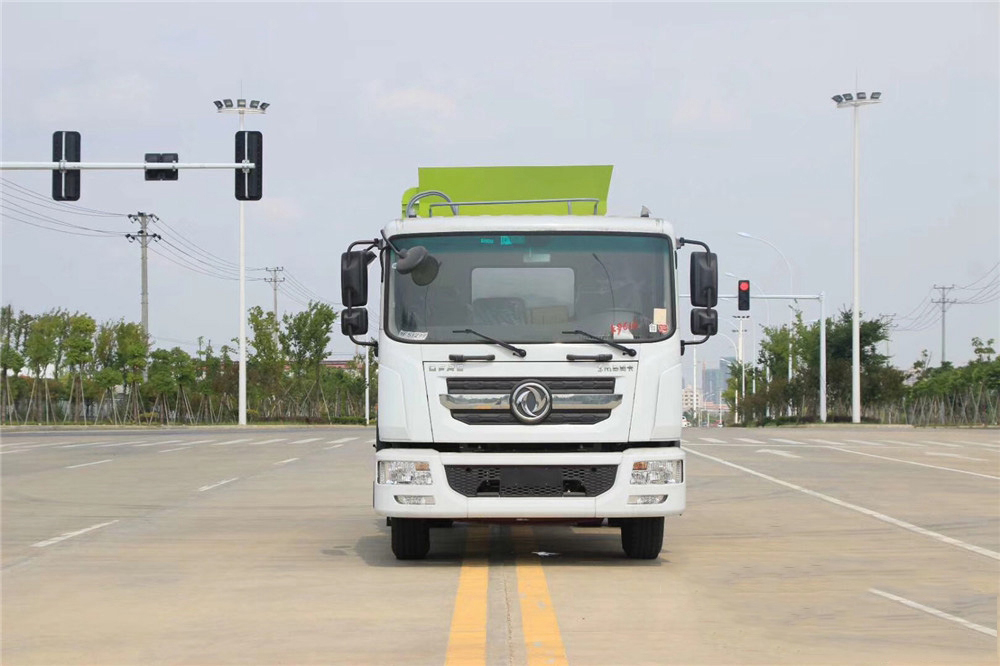 國(guó)六8.5方東風(fēng)D9 餐廚垃圾車(chē)